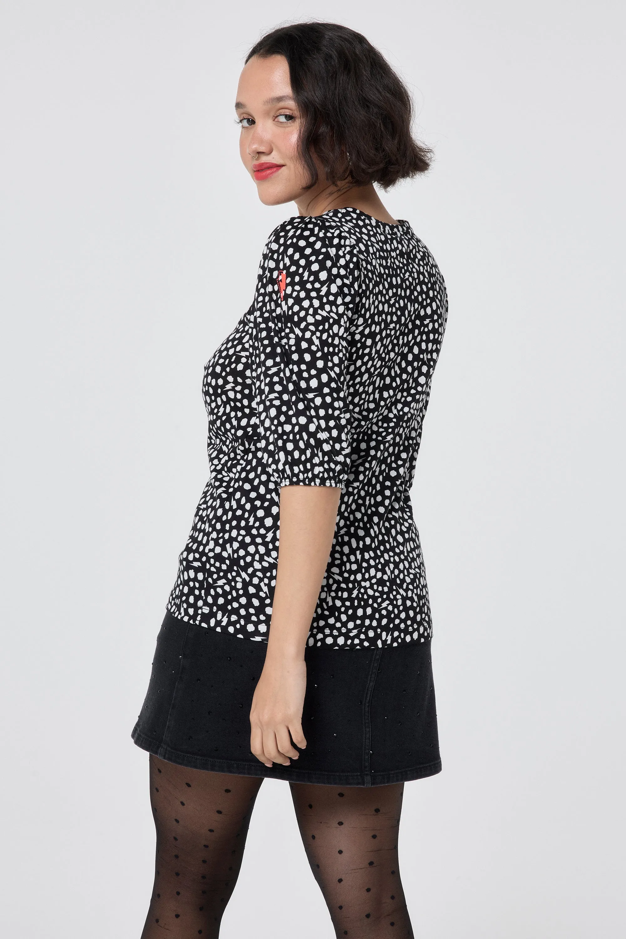 Black with White Cheetah Puff Sleeve T-Shirt