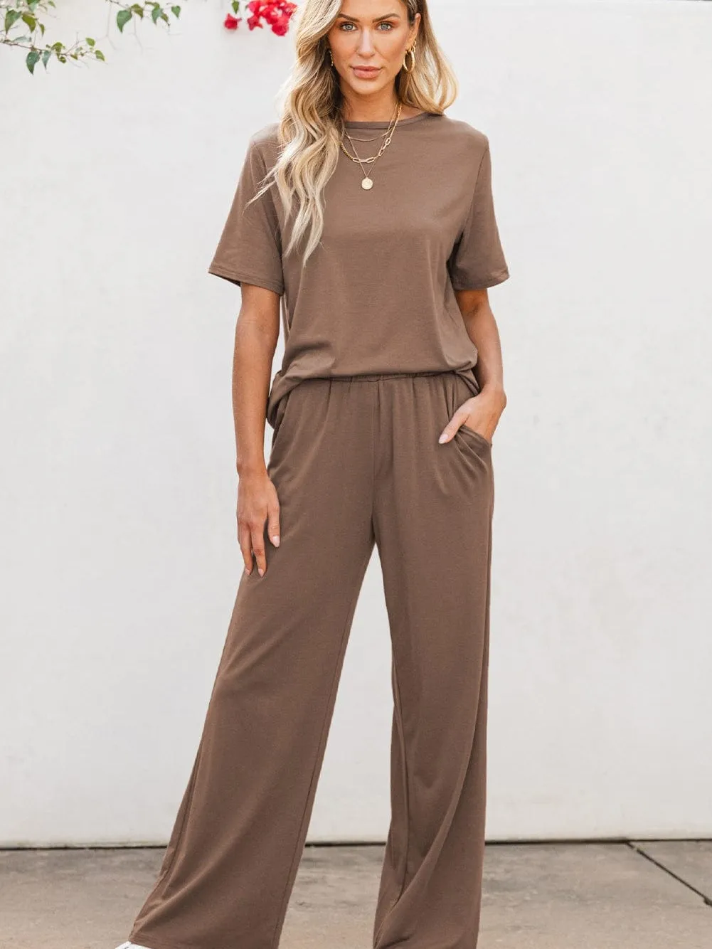 Brown Lounge Set: Comfortable and Chic