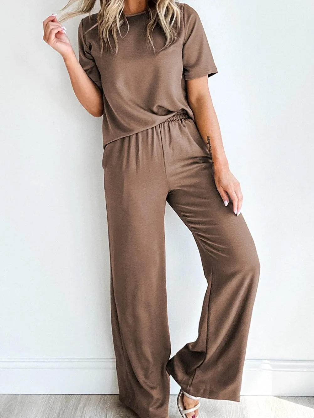 Brown Lounge Set: Comfortable and Chic