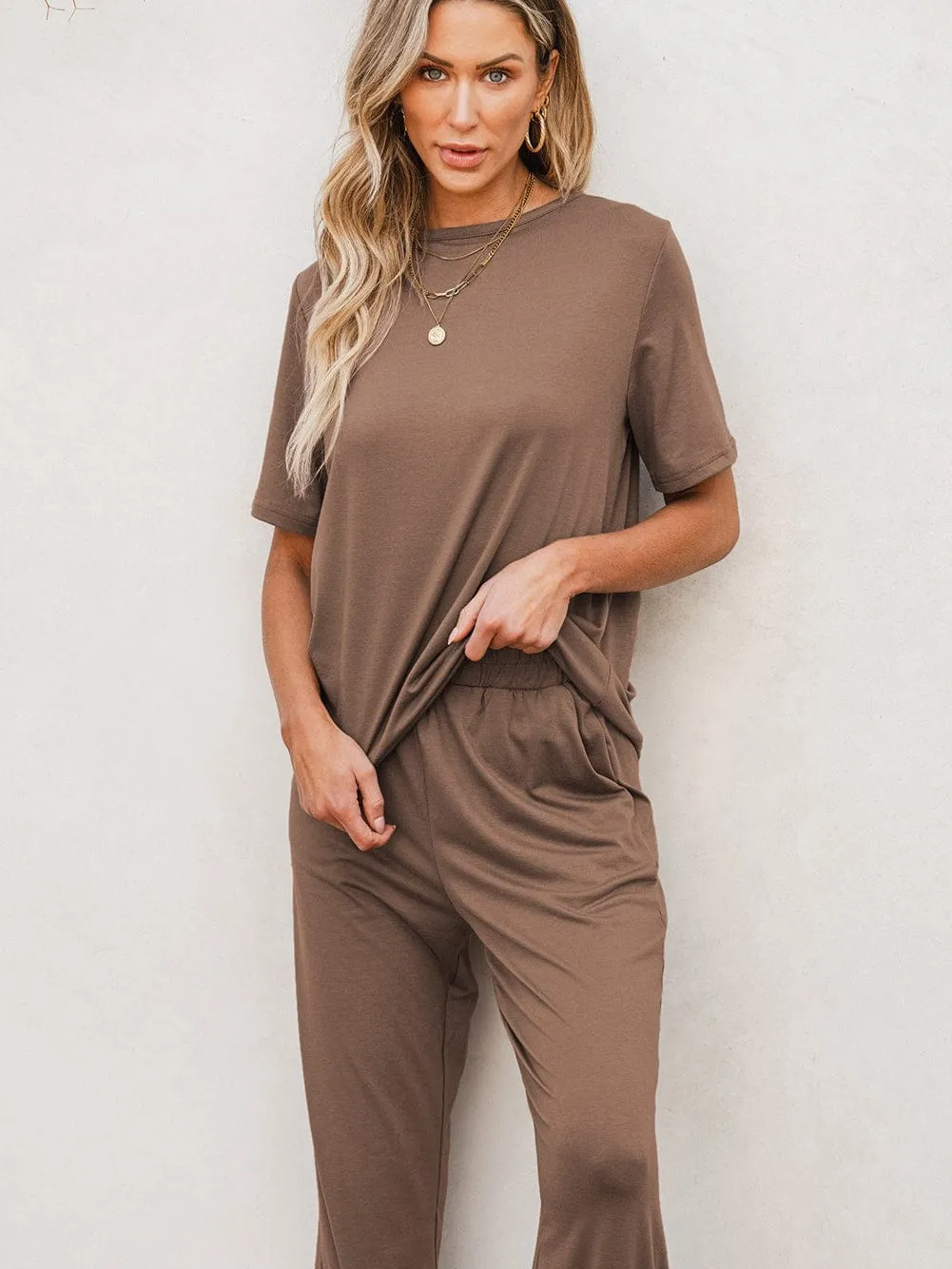 Brown Lounge Set: Comfortable and Chic