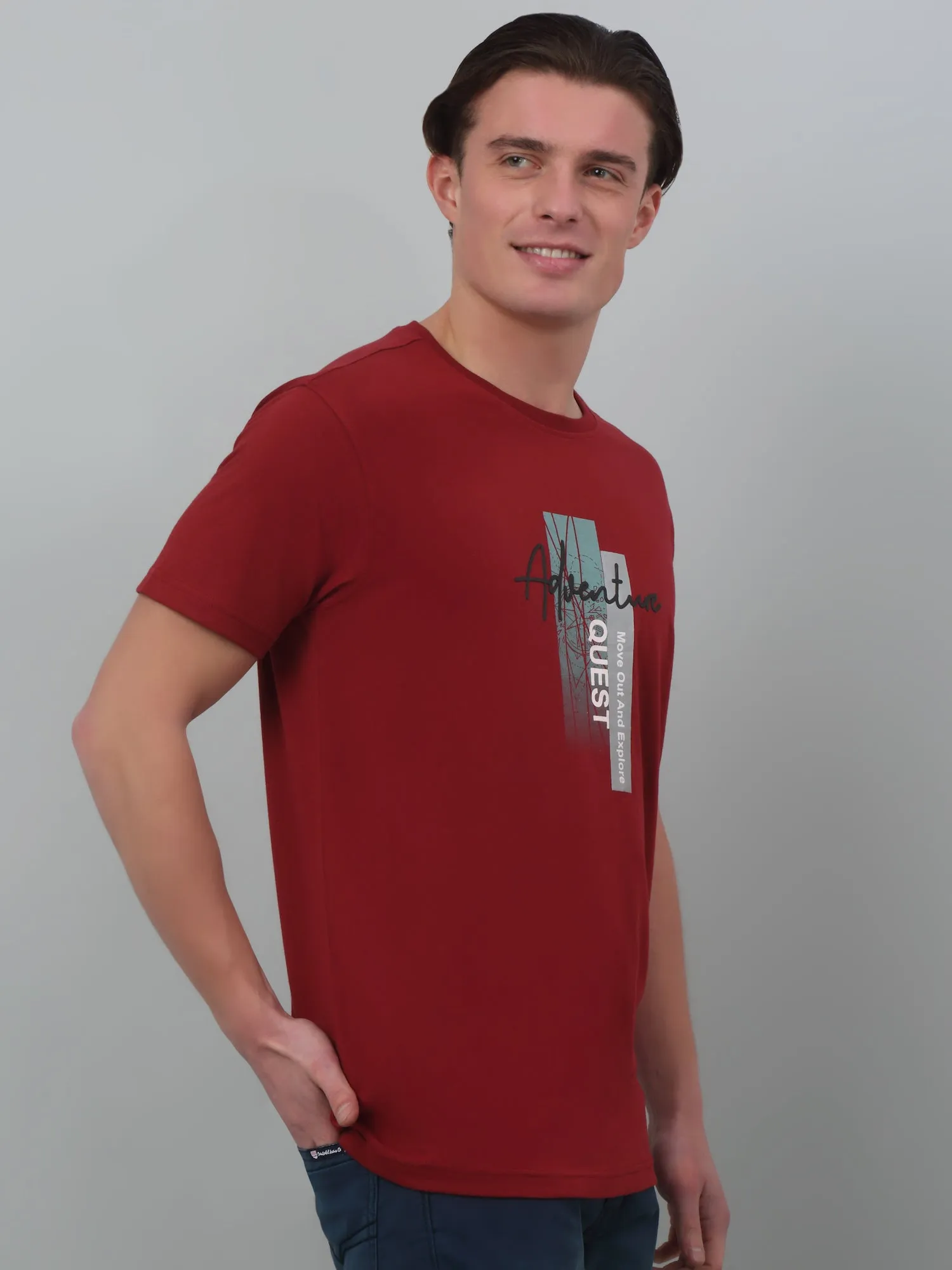 Men's Red  Round neck Half Sleeve T-Shirt with Typographic print