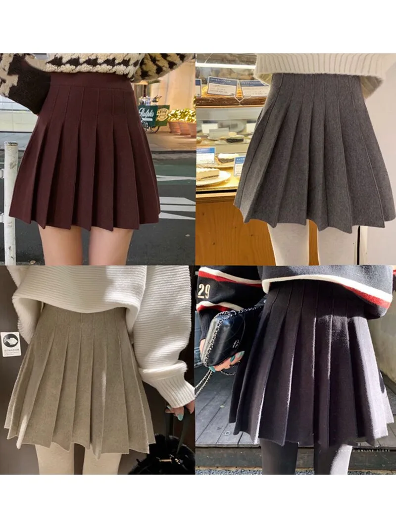 Pleated short skirt