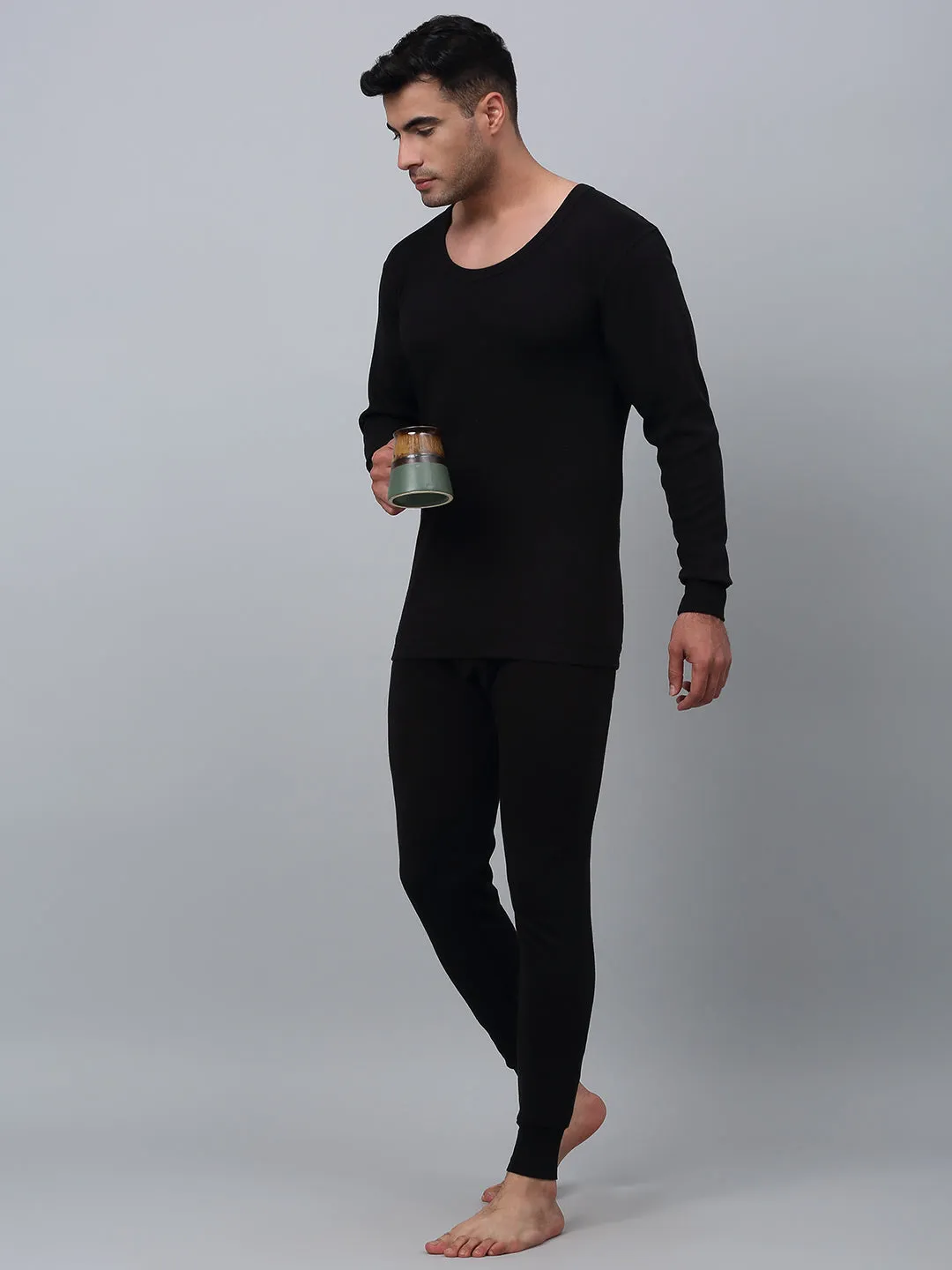 Solid Non Pleated Regular Fit Mid Rise Black Thermal Bottom For Men