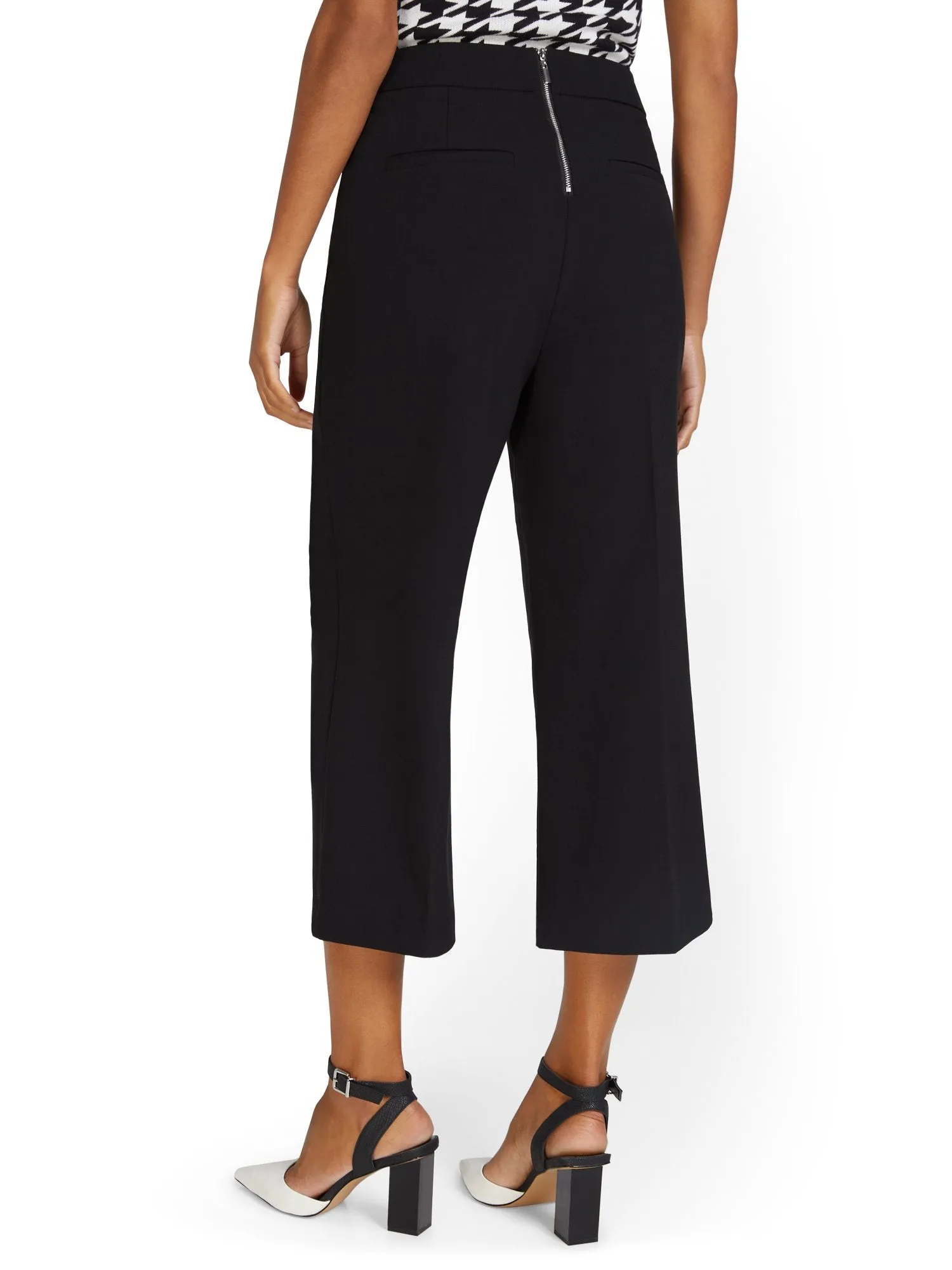 Wide-Leg Capri Pant - Essential Stretch - 7th Avenue